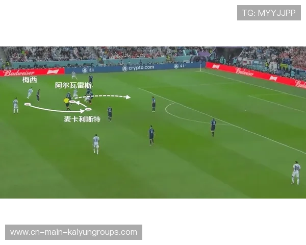 中场抢断发动快攻,转化为漂亮进球——足球场上的快速反击之美 中场抢断发动快攻,转化为漂亮进球——足球场上的快速反击之美