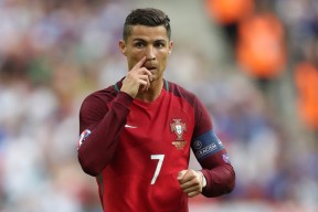 开云体育中国官网-新月阵容汇聚坎塞洛、库利巴利、内维斯